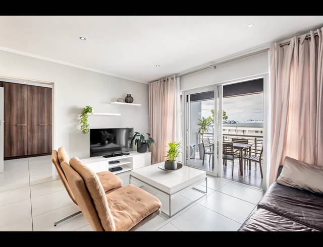 2 BEDROOM APARTMENT FOR SALE IN SANDOWN